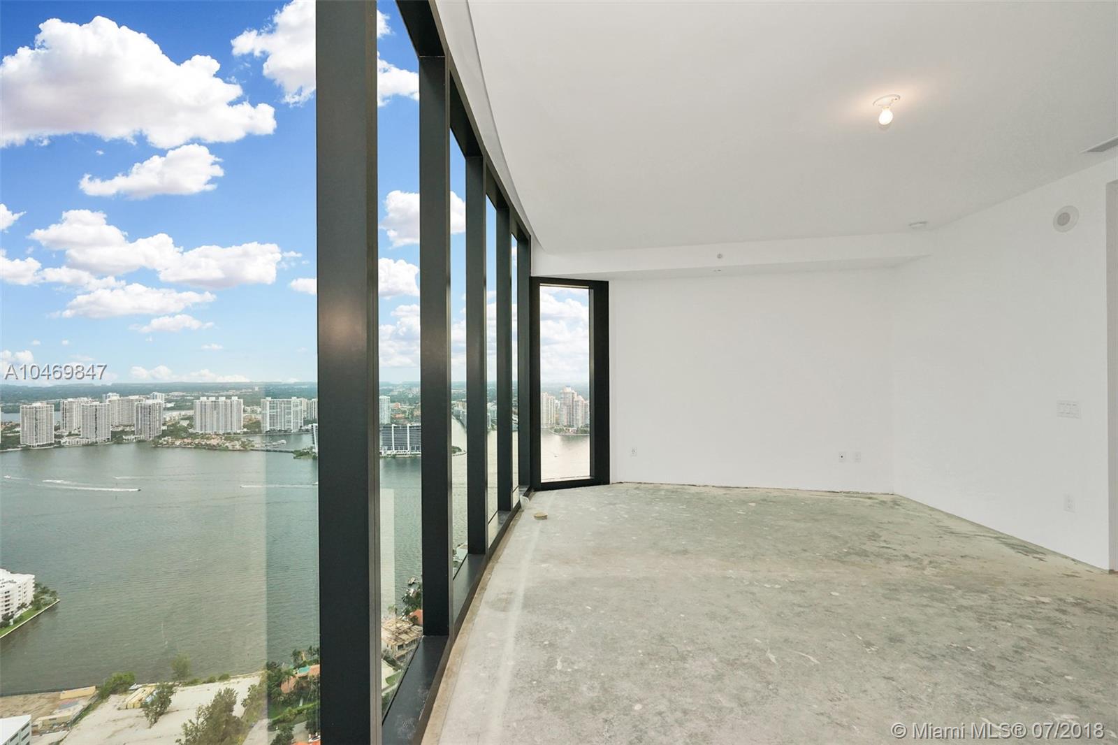 18555 COLLINS AVENUE COND - Residential