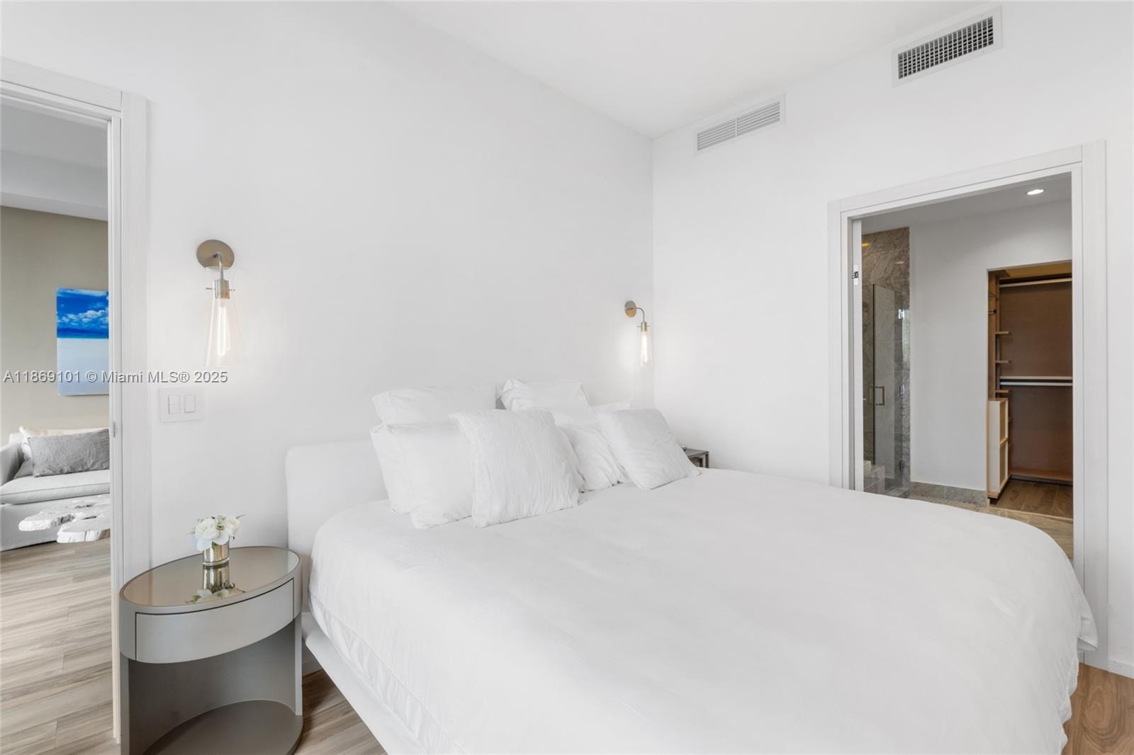 801 SMA RESIDENCES CONDO - Residential