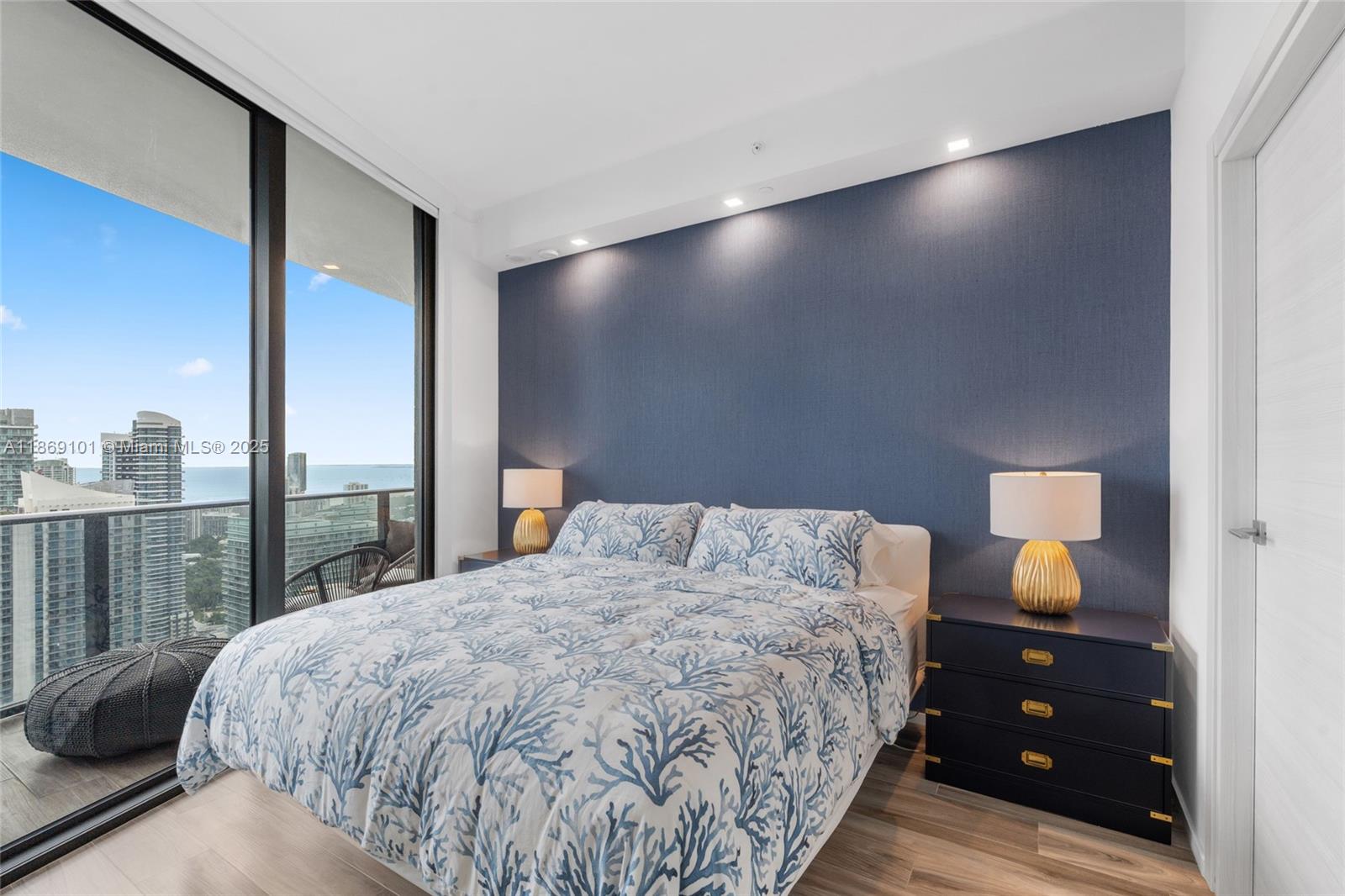 801 SMA RESIDENCES CONDO - Residential