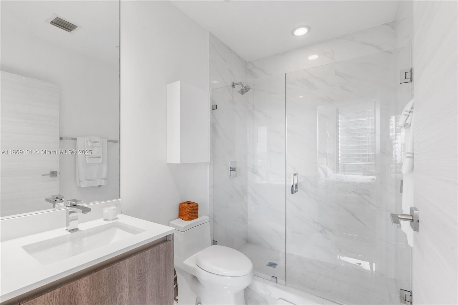 801 SMA RESIDENCES CONDO - Residential