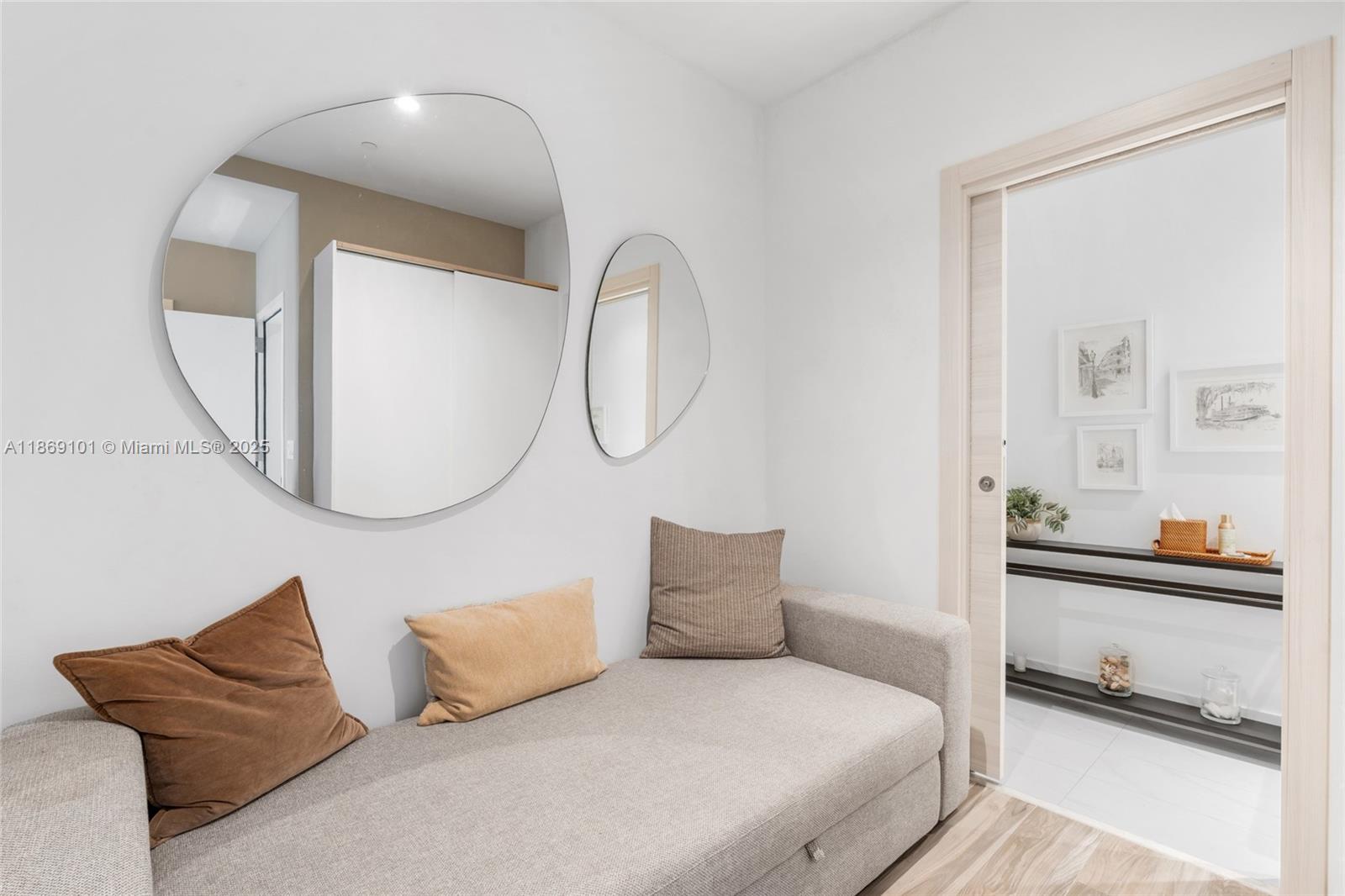 801 SMA RESIDENCES CONDO - Residential