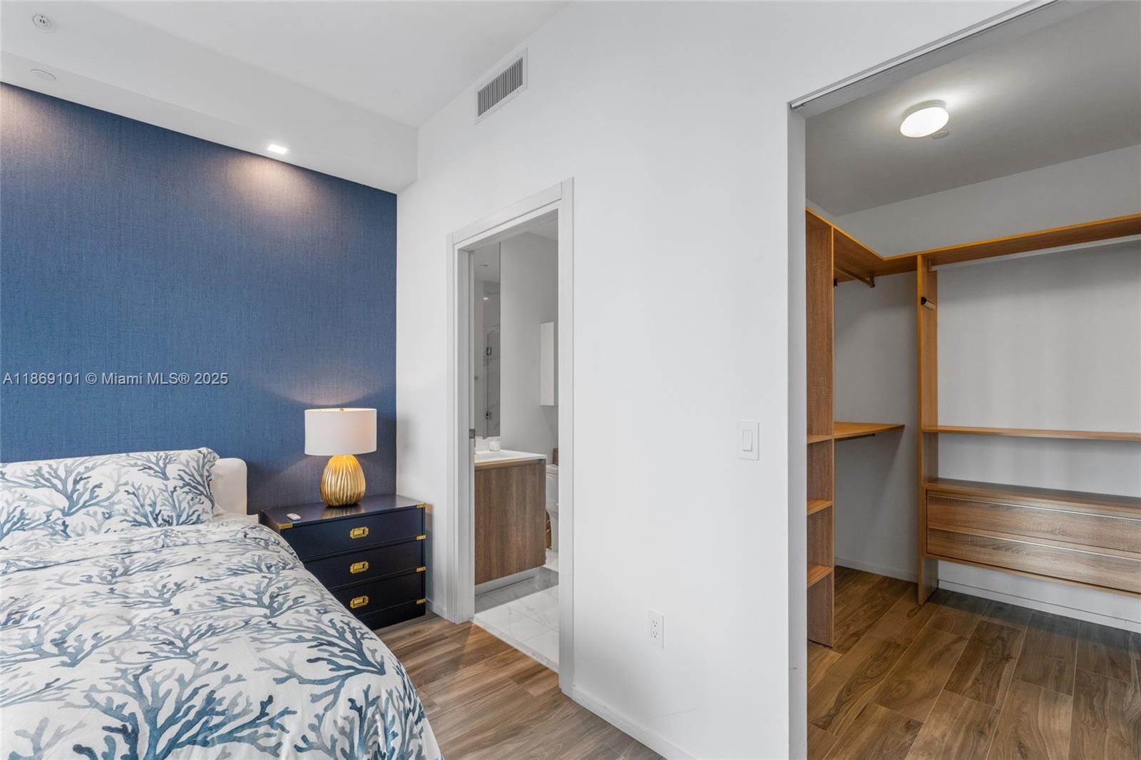 801 SMA RESIDENCES CONDO - Residential