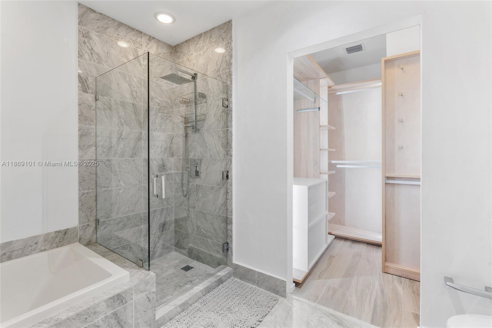 801 SMA RESIDENCES CONDO - Residential