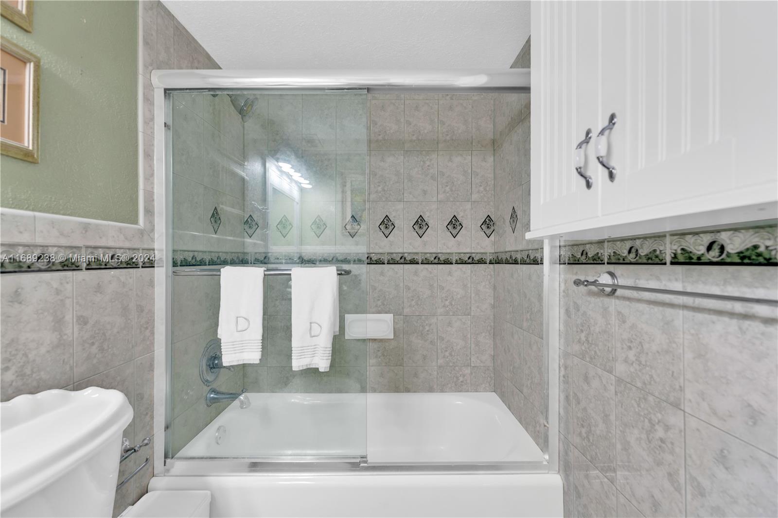 NASSAU HOUSE CONDOMINIUM - Residential