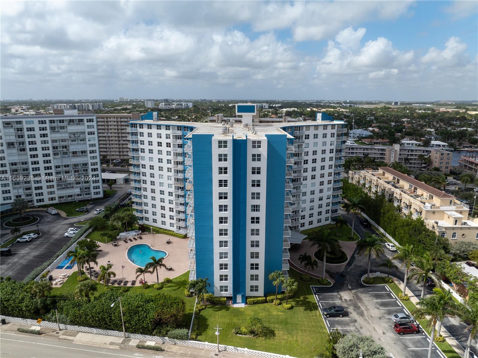 NASSAU HOUSE CONDOMINIUM - Residential