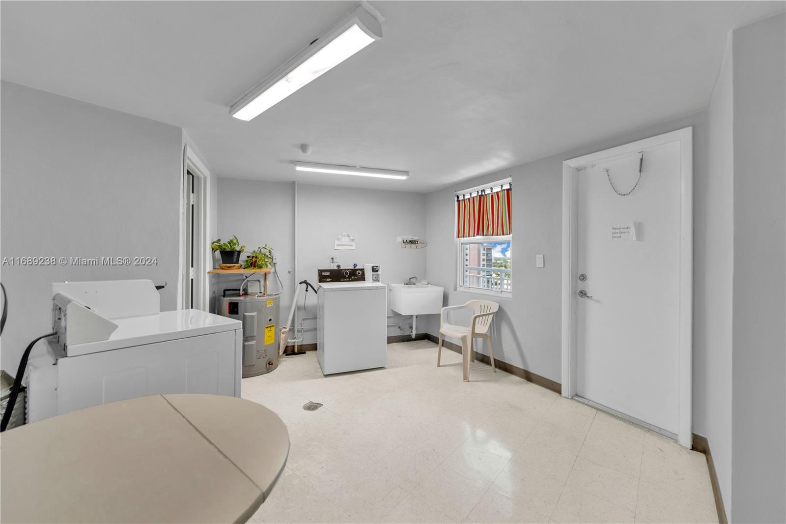 NASSAU HOUSE CONDOMINIUM - Residential