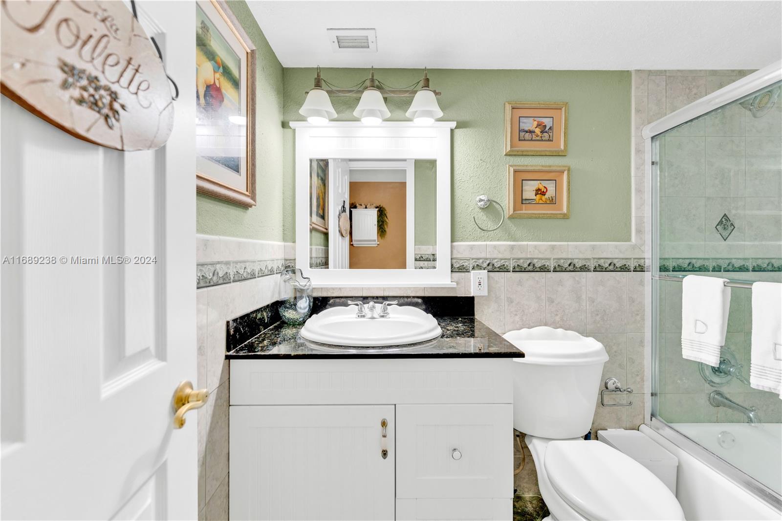 NASSAU HOUSE CONDOMINIUM - Residential
