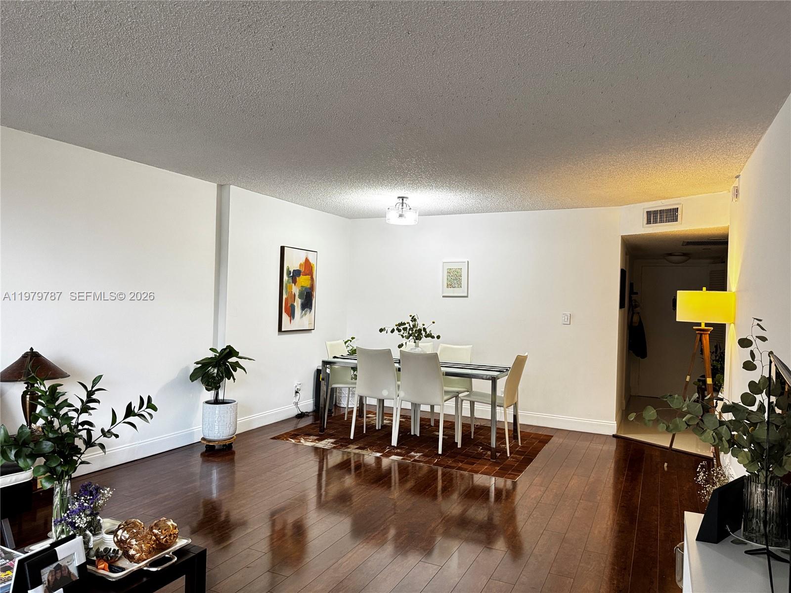 THE CLIPPER AT BISC COVE - Residential