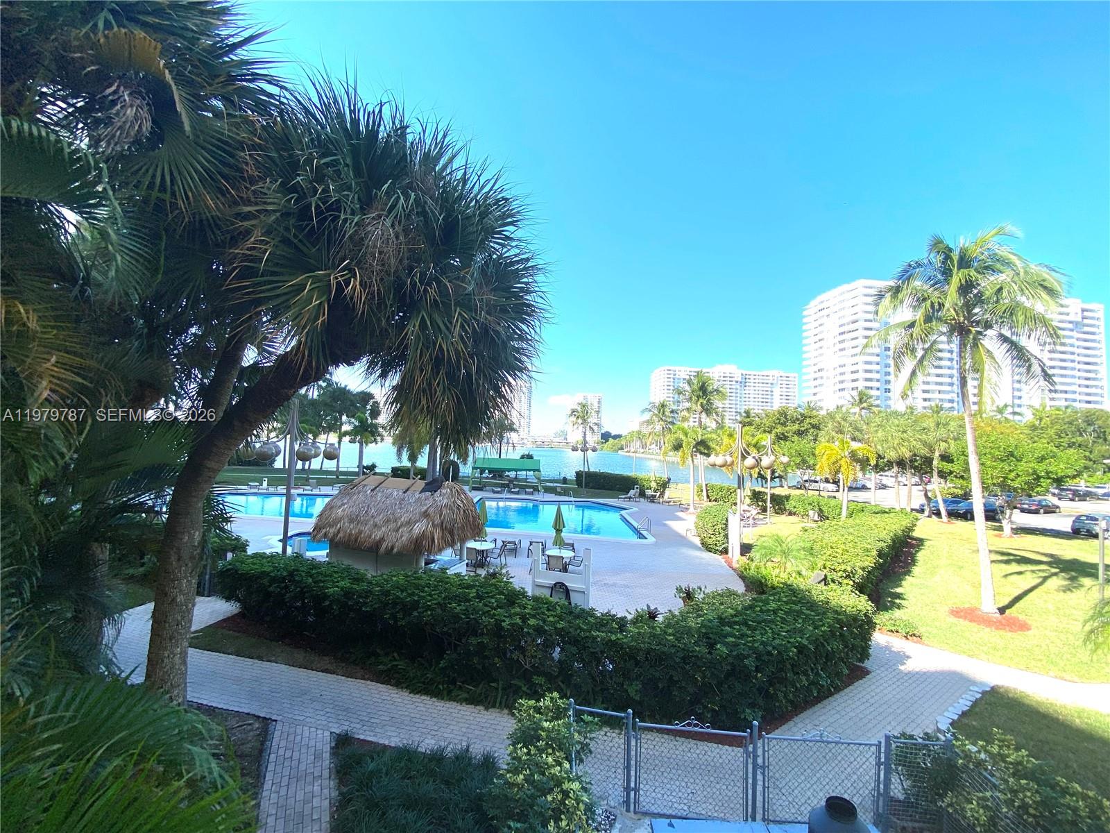 THE CLIPPER AT BISC COVE - Residential