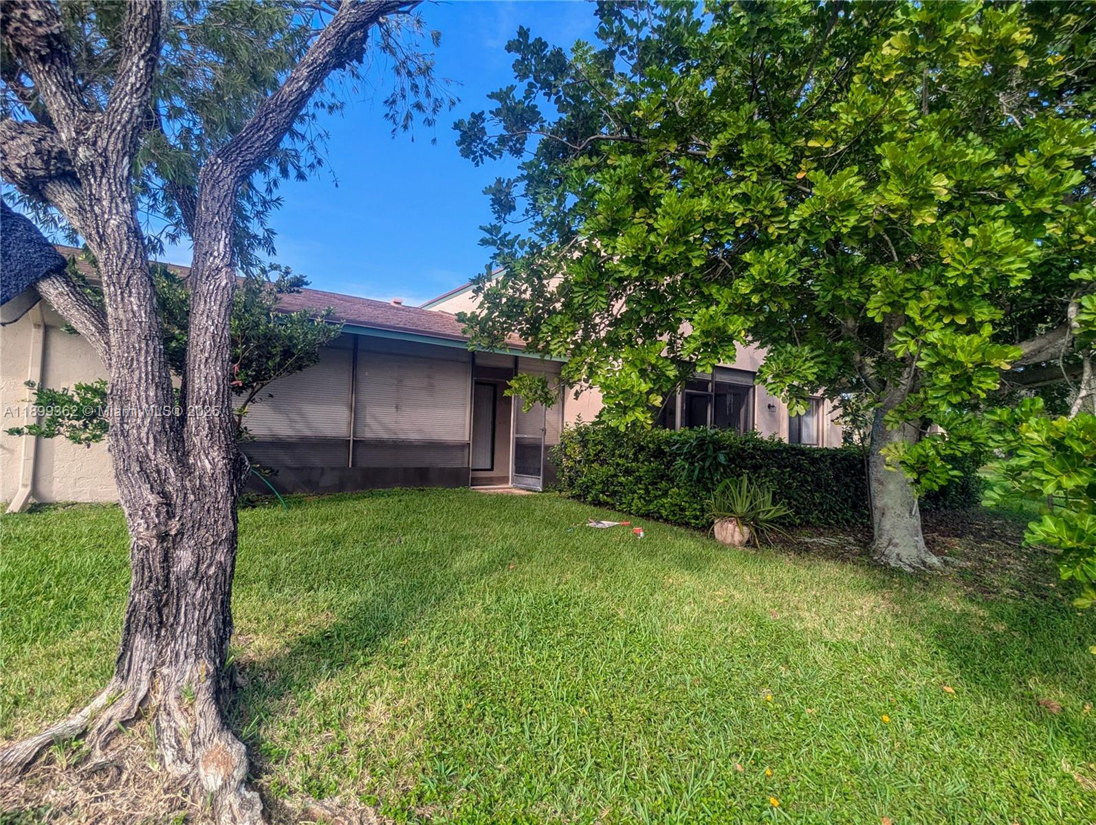 VILLAS OF BONAVENTURE AT - Residential Lease