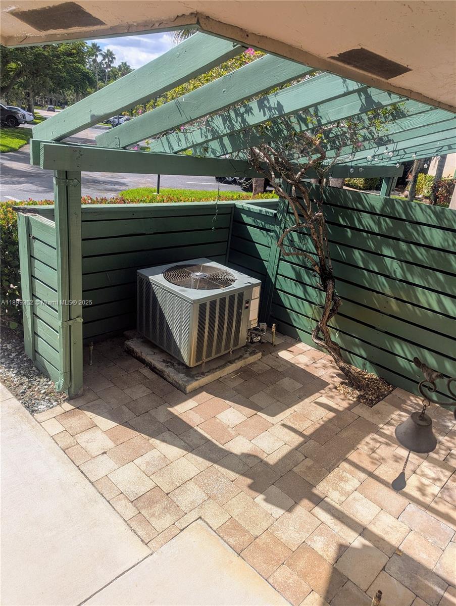 VILLAS OF BONAVENTURE AT - Residential Lease