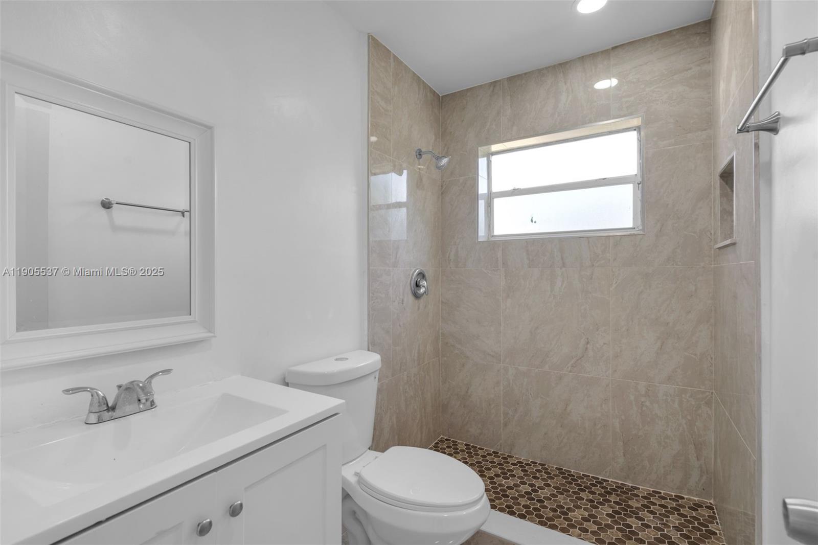 LAUDERDALE VILLAS - Residential