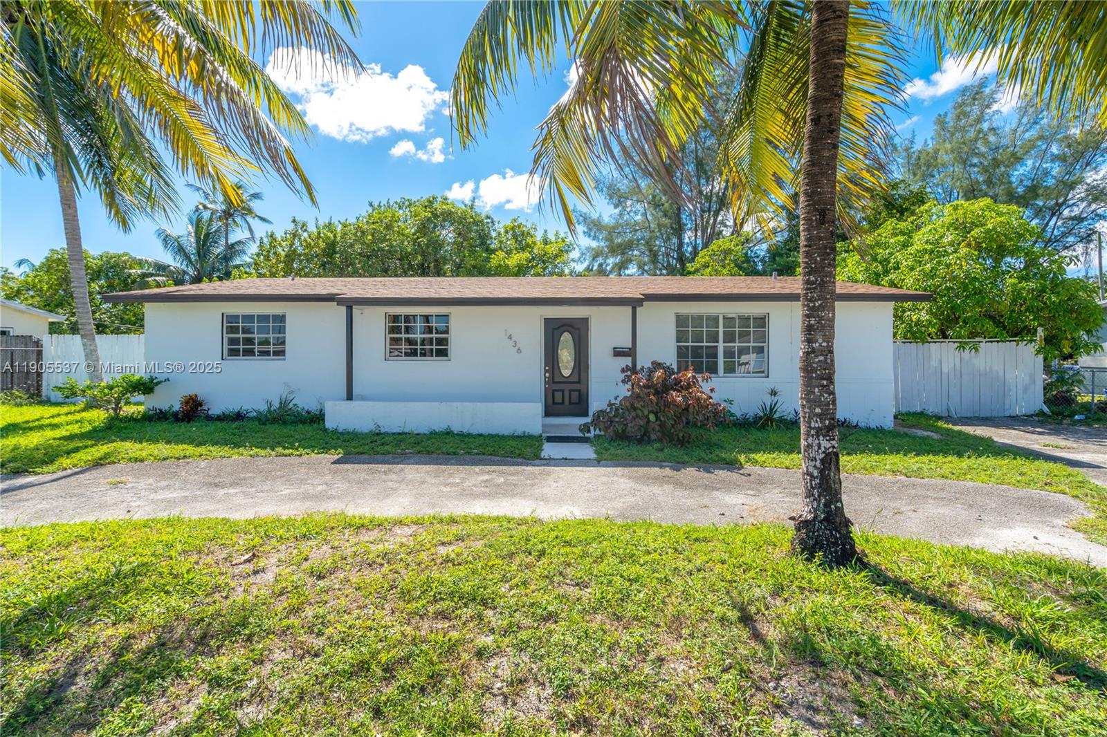 LAUDERDALE VILLAS - Residential