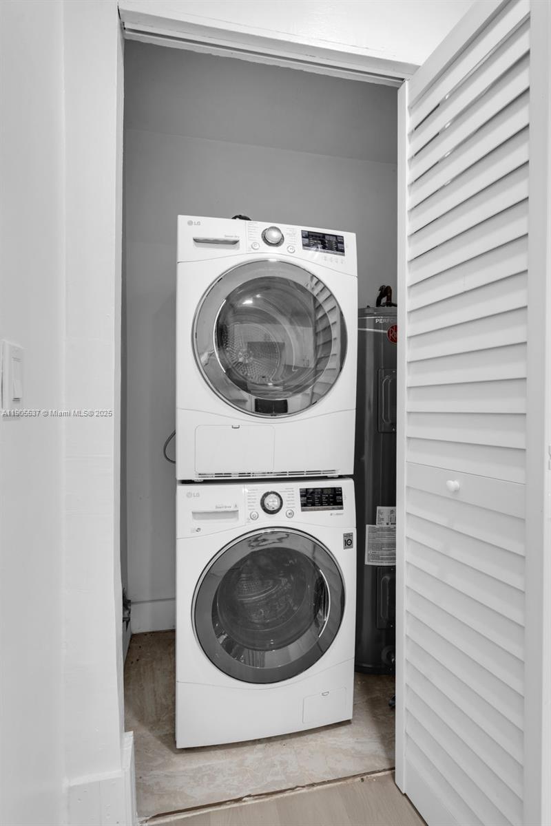 LAUDERDALE VILLAS - Residential