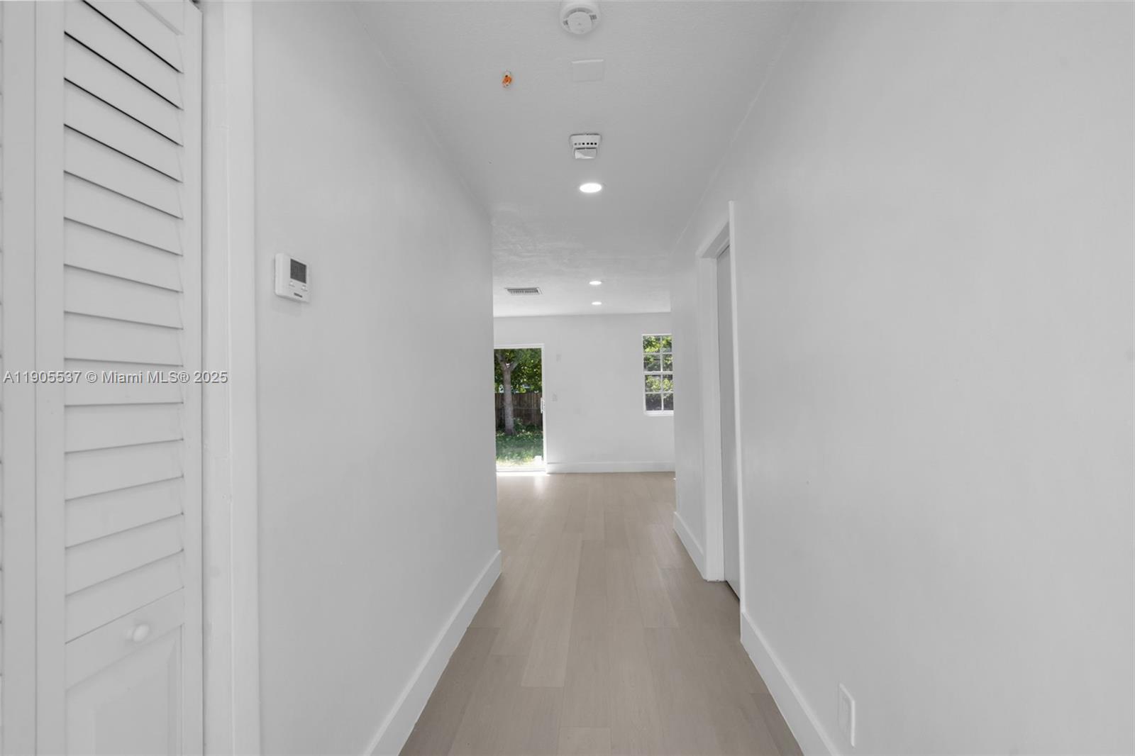 LAUDERDALE VILLAS - Residential