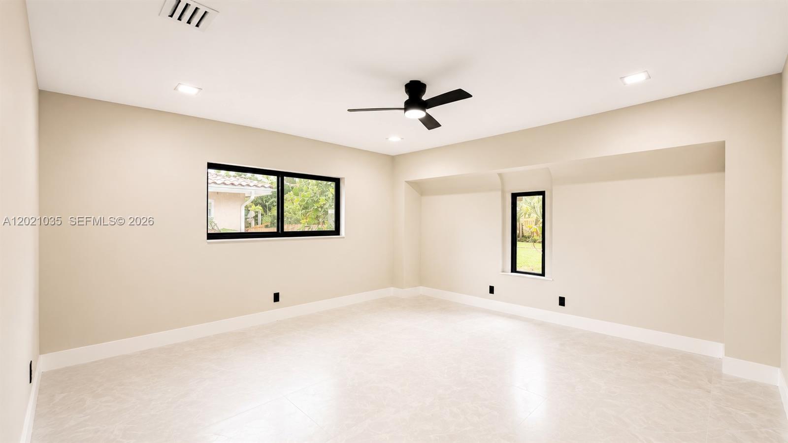 CORAL RIDGE COUNTRY CLUB - Residential