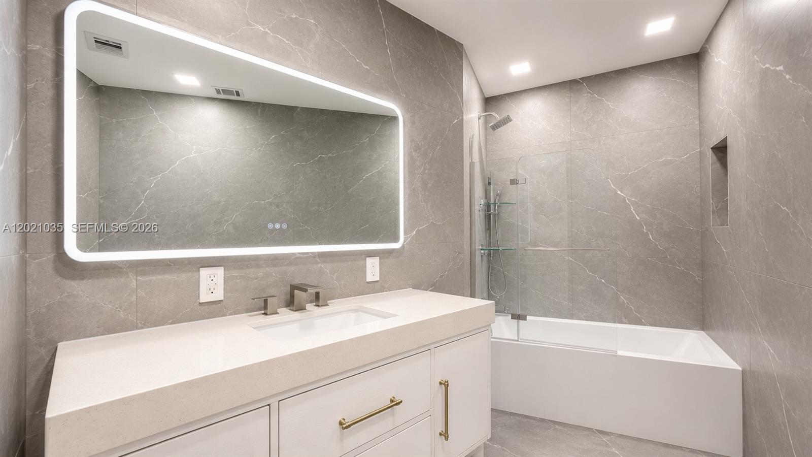 CORAL RIDGE COUNTRY CLUB - Residential