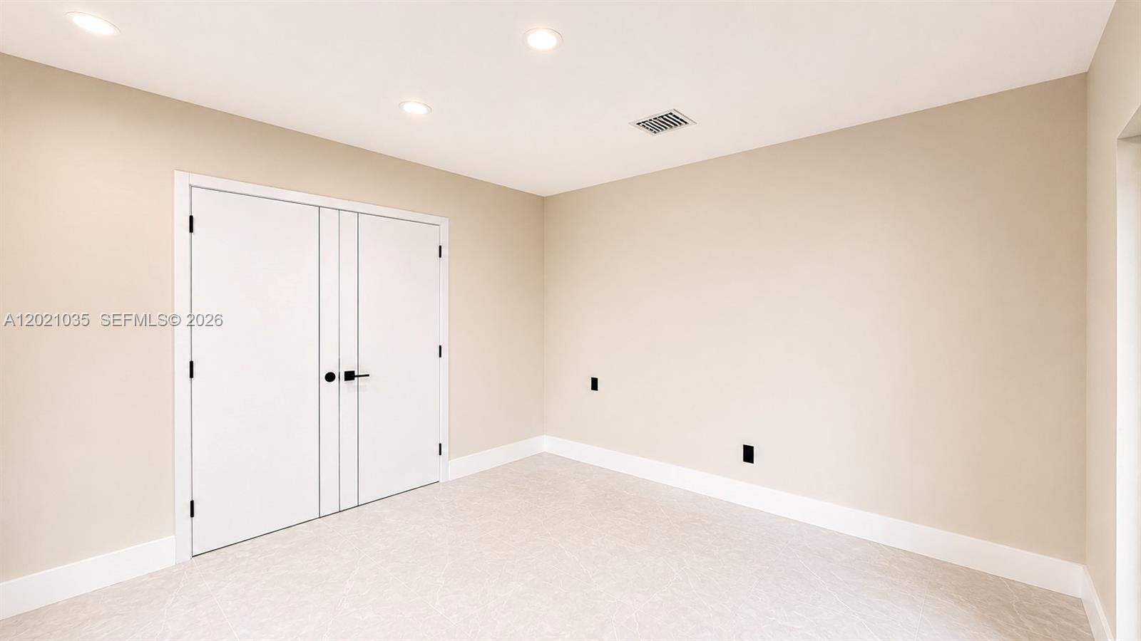 CORAL RIDGE COUNTRY CLUB - Residential