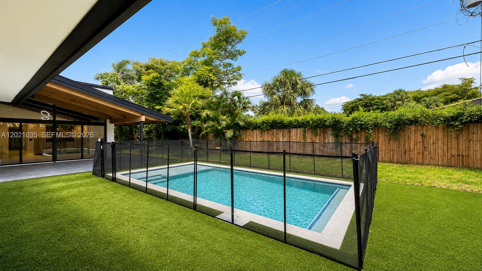 CORAL RIDGE COUNTRY CLUB - Residential