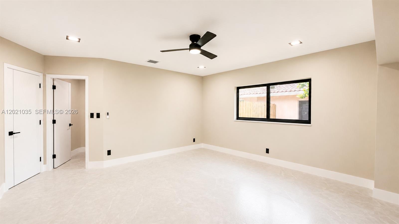 CORAL RIDGE COUNTRY CLUB - Residential