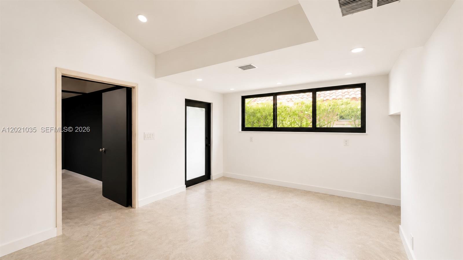 CORAL RIDGE COUNTRY CLUB - Residential
