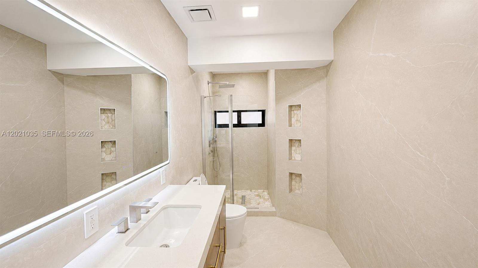 CORAL RIDGE COUNTRY CLUB - Residential