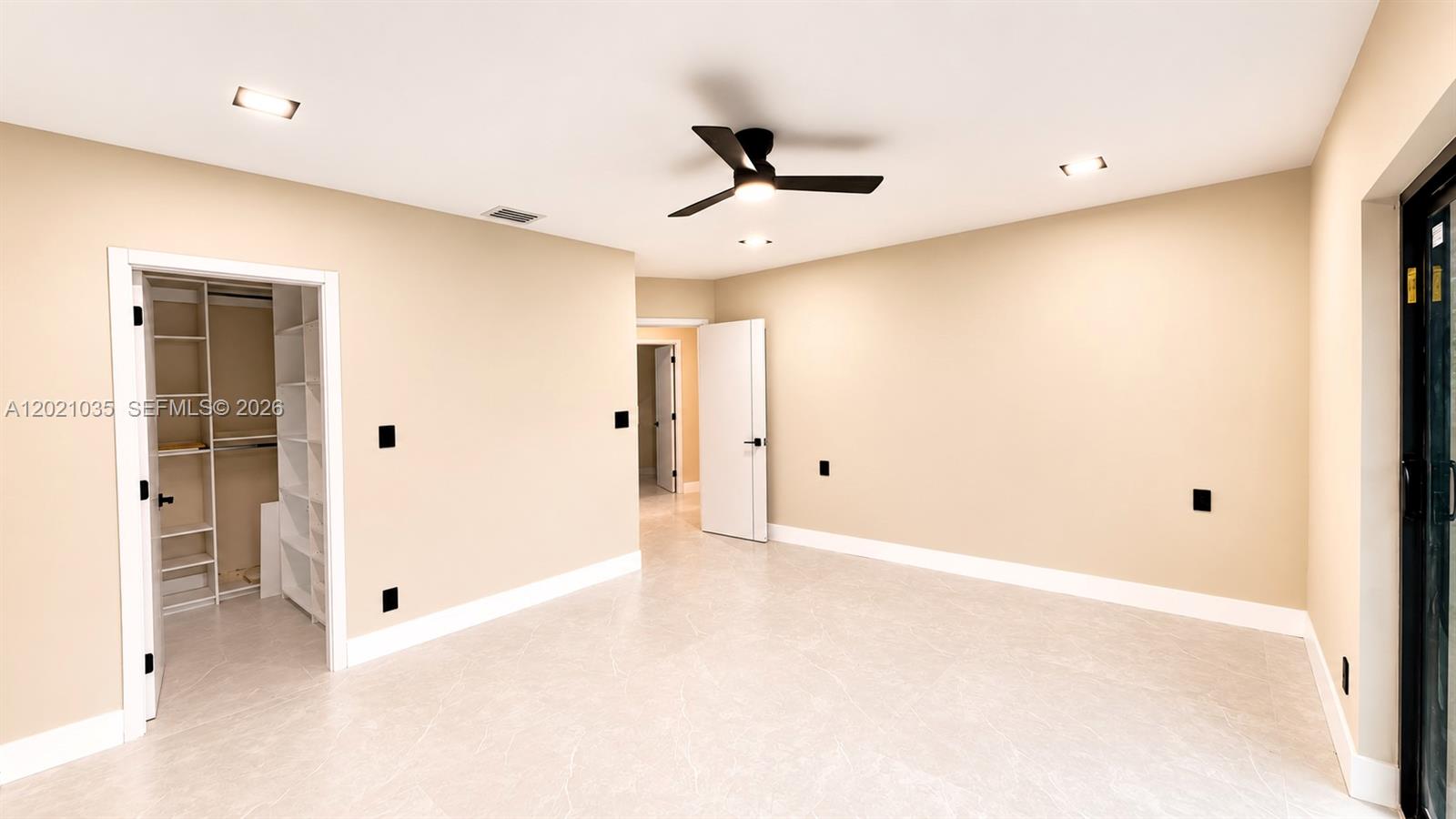 CORAL RIDGE COUNTRY CLUB - Residential