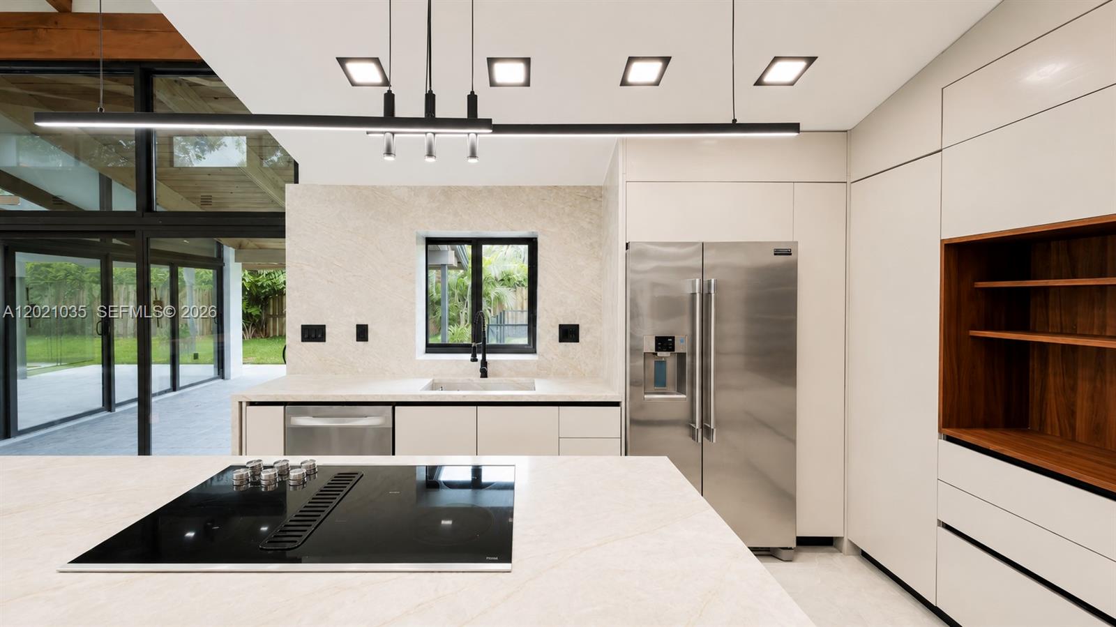 CORAL RIDGE COUNTRY CLUB - Residential