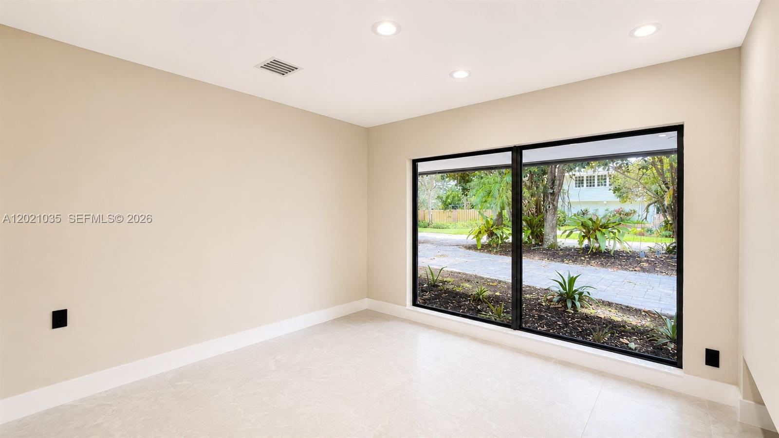 CORAL RIDGE COUNTRY CLUB - Residential