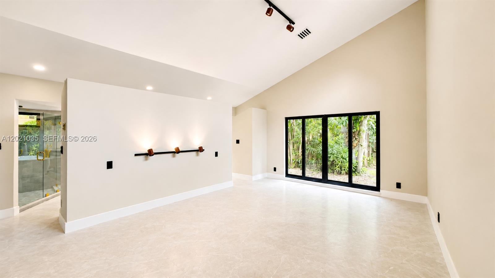 CORAL RIDGE COUNTRY CLUB - Residential