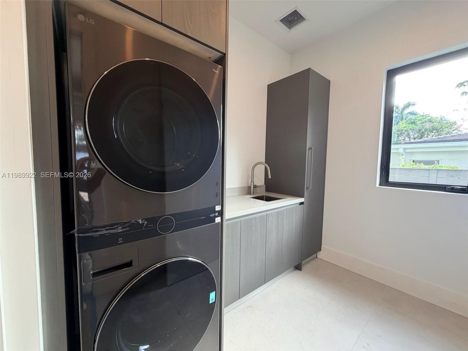 CAMBRIDGE LAWNS - Residential