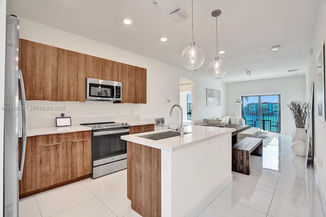 URBANA AT THE RESIDENCES - Residential