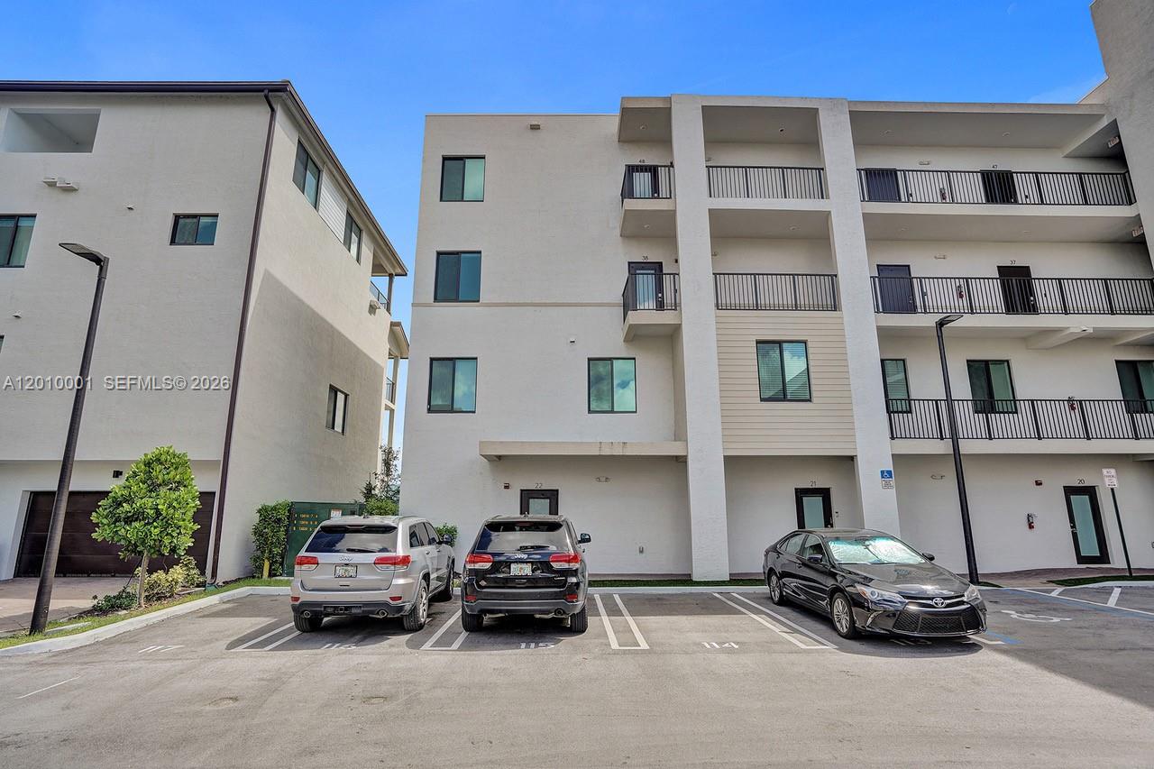 URBANA AT THE RESIDENCES - Residential