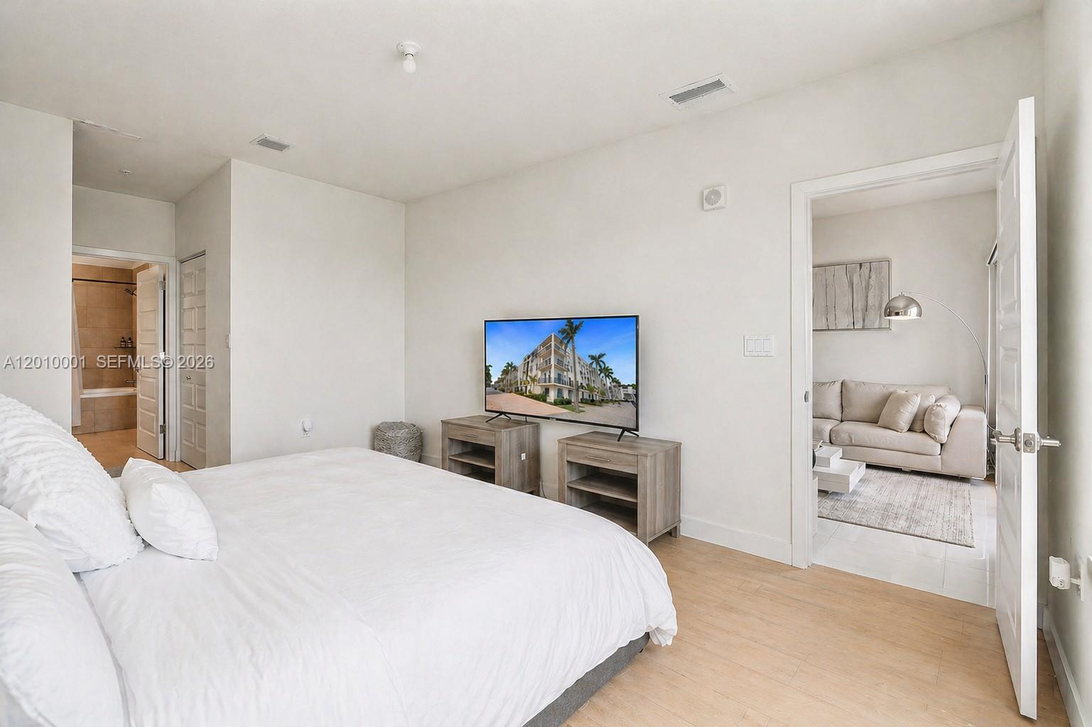 URBANA AT THE RESIDENCES - Residential