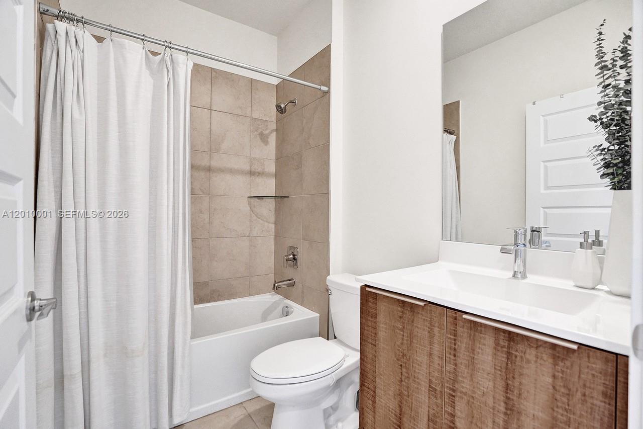 URBANA AT THE RESIDENCES - Residential