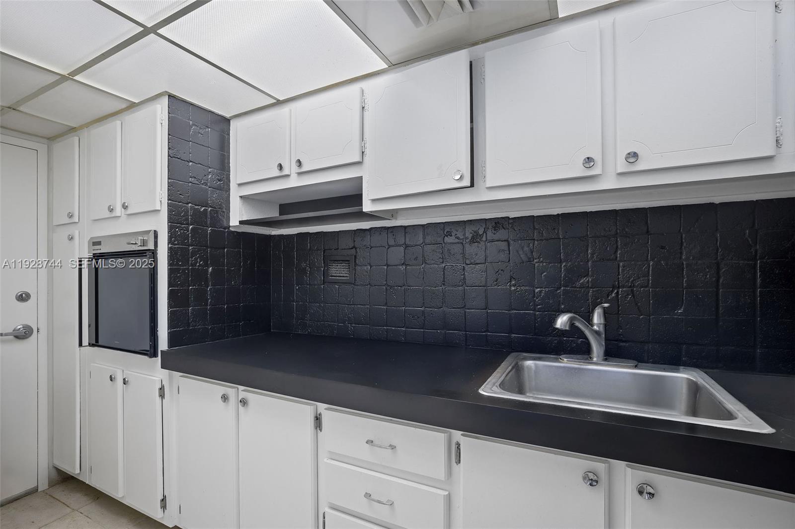 MIRADOR 1000 CONDO - Residential