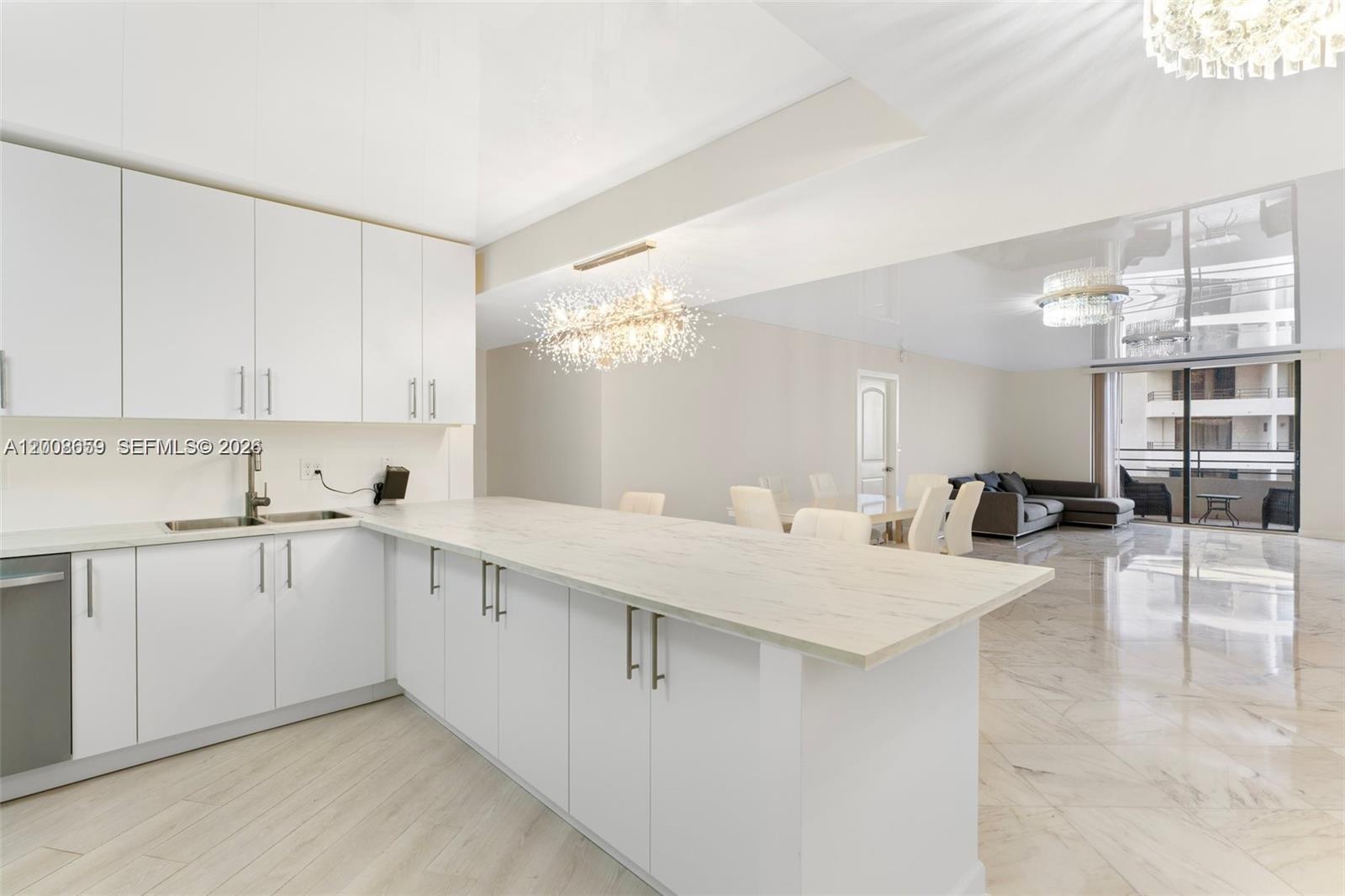 2500 Parkview Dr 1714