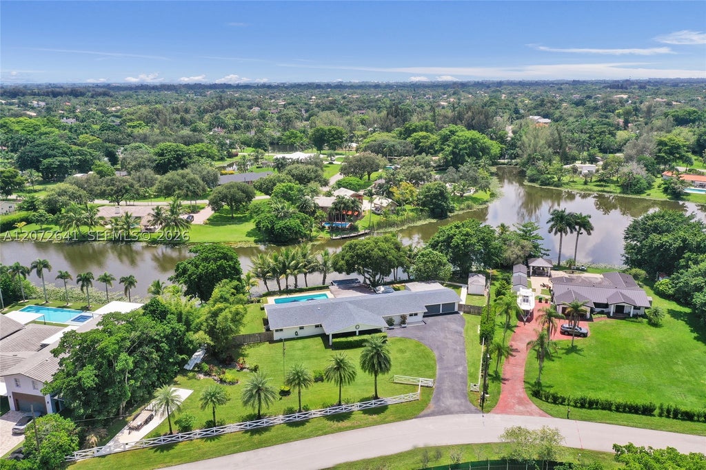 Photo of 10880 SW 25th St, Davie, FL 33324 (MLS # A12072641)