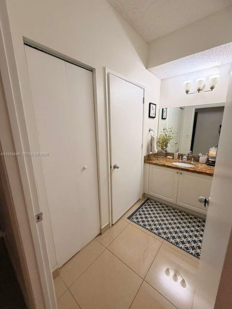 COURTYARDS AT DAVIE CONDO - Residential