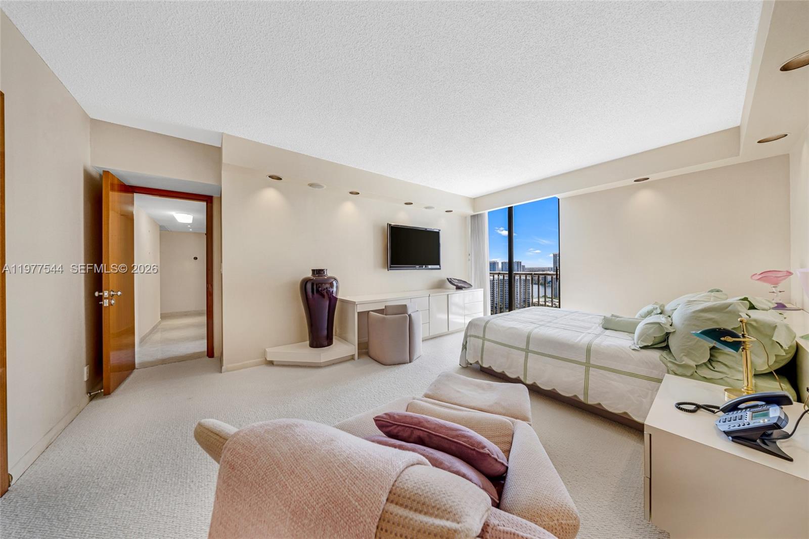 TURNBERRY TOWERS CONDO - Residential