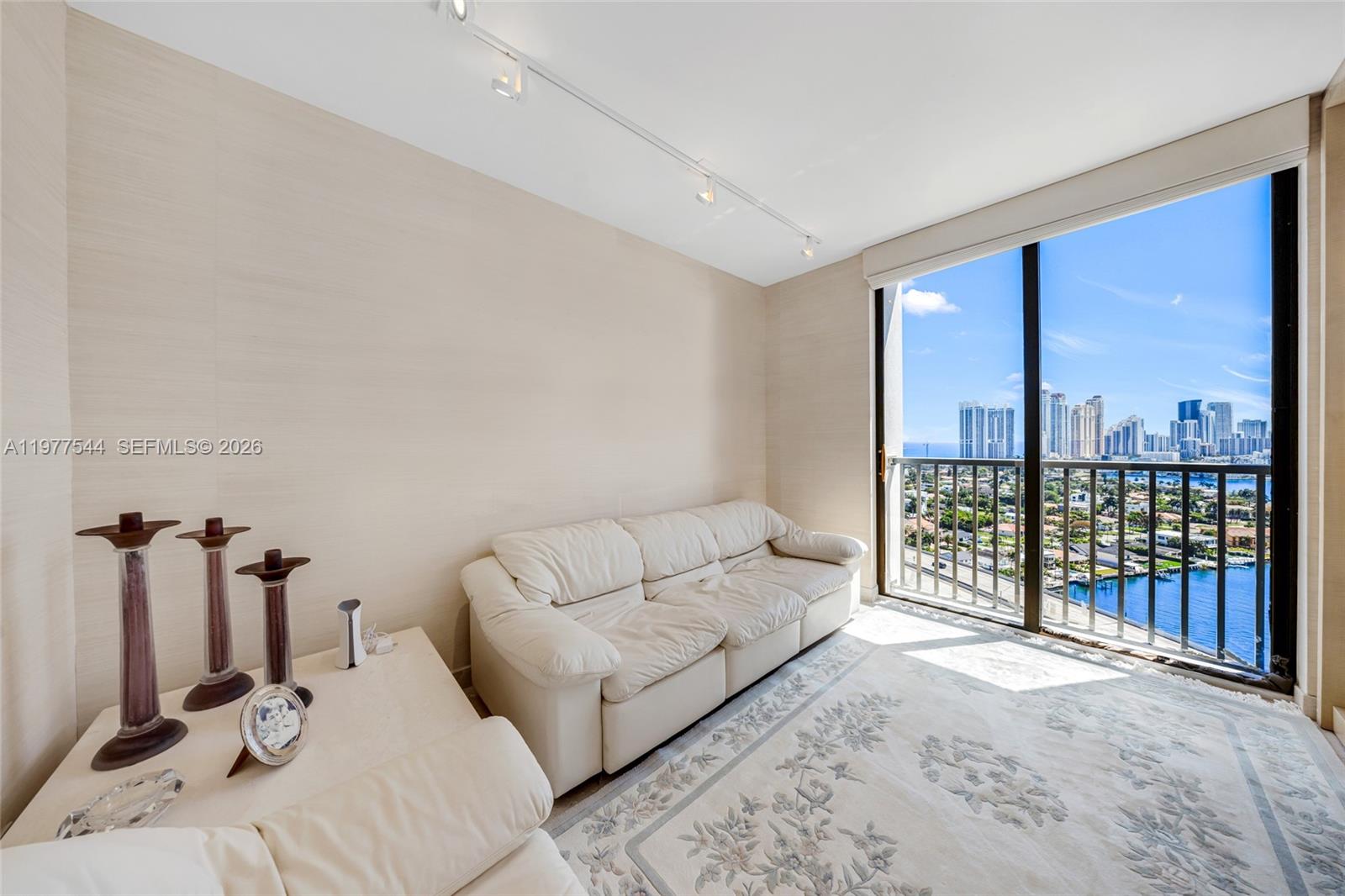 TURNBERRY TOWERS CONDO - Residential