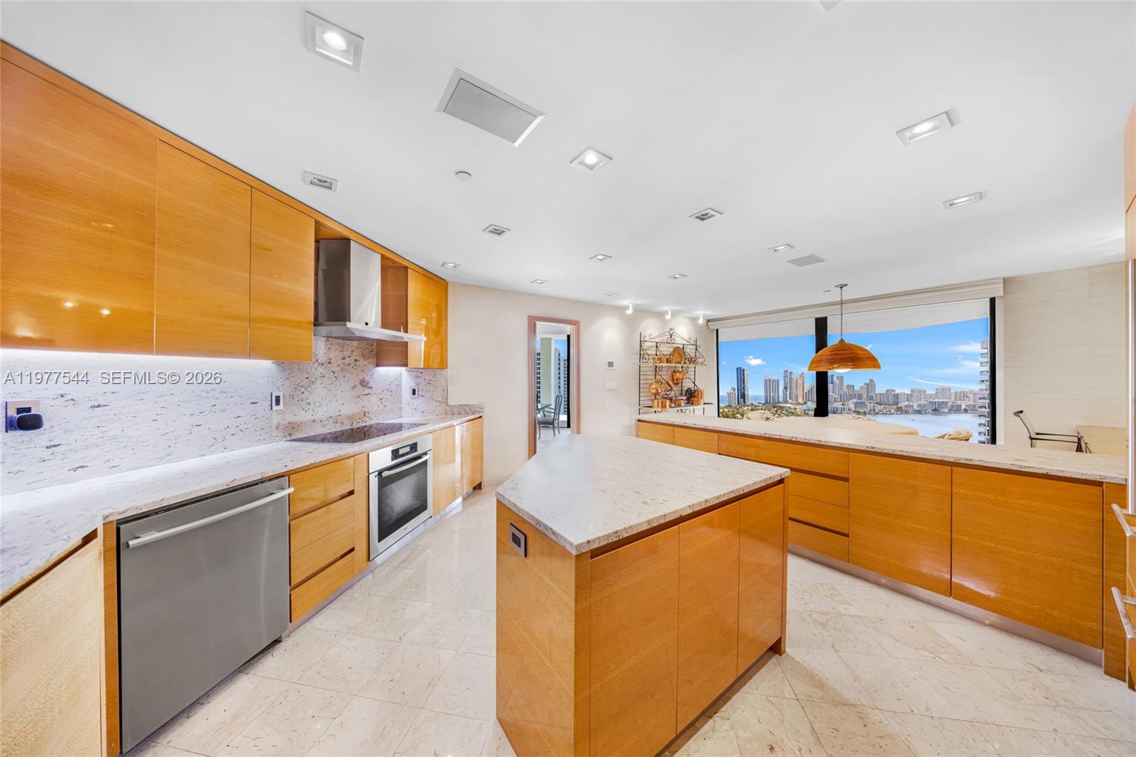 TURNBERRY TOWERS CONDO - Residential