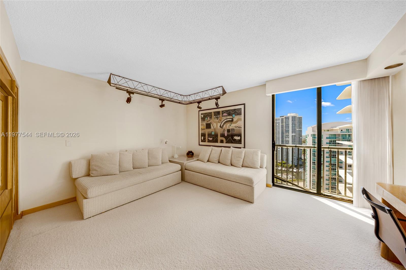 TURNBERRY TOWERS CONDO - Residential