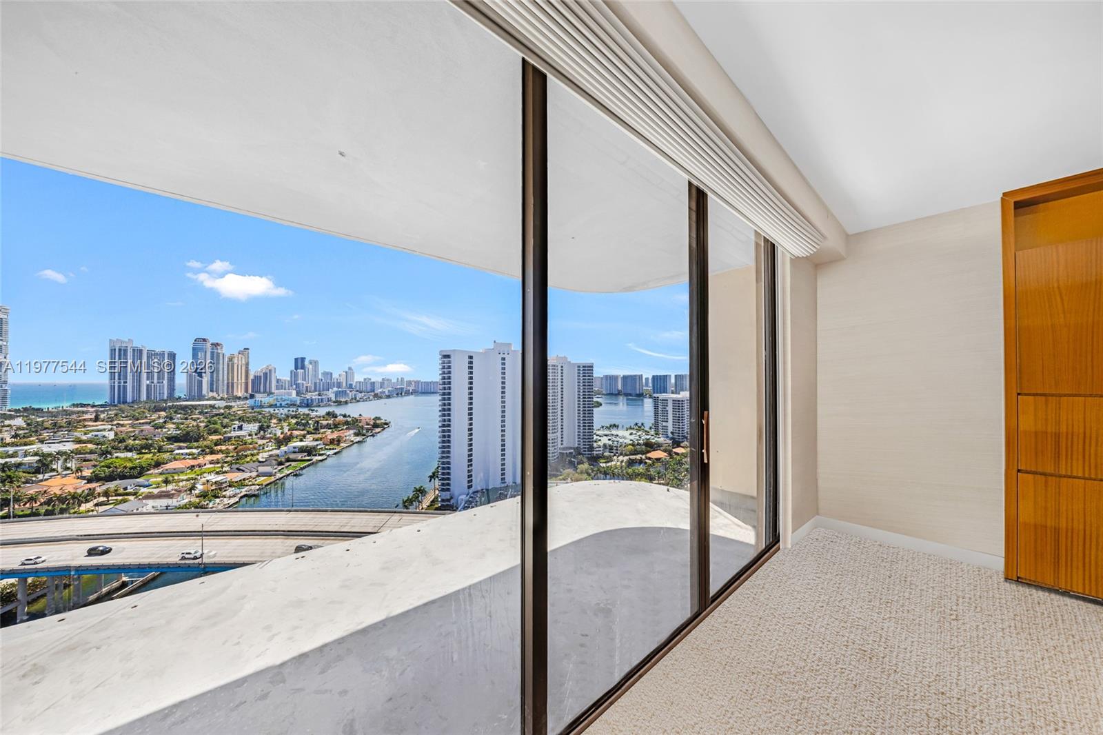 TURNBERRY TOWERS CONDO - Residential