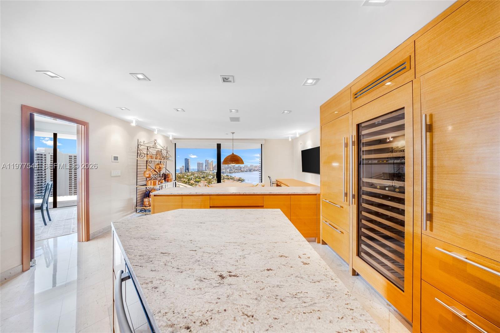 TURNBERRY TOWERS CONDO - Residential