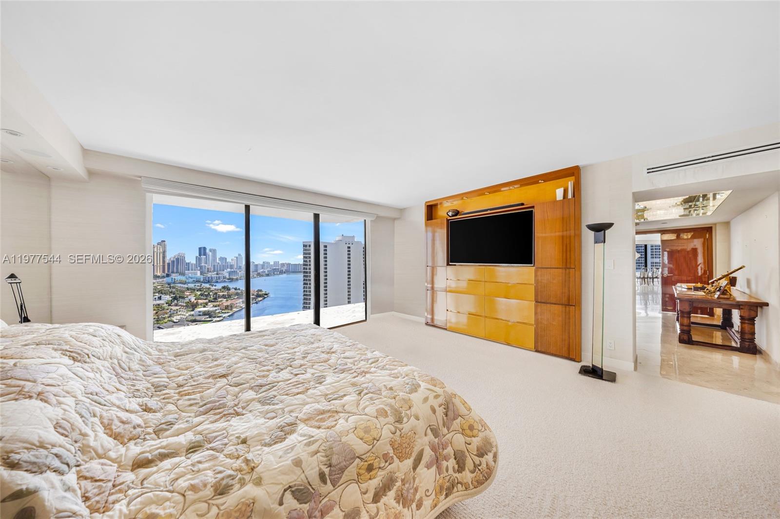 TURNBERRY TOWERS CONDO - Residential