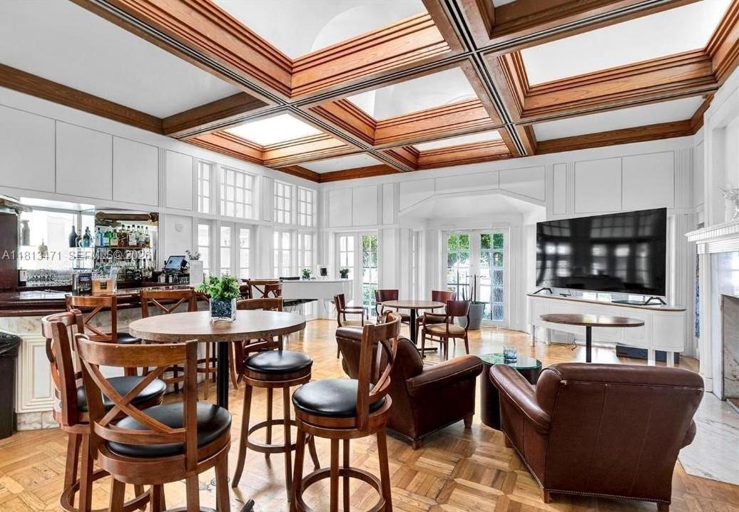 TOWERS OF QUAYSIDE CONDO - Residential