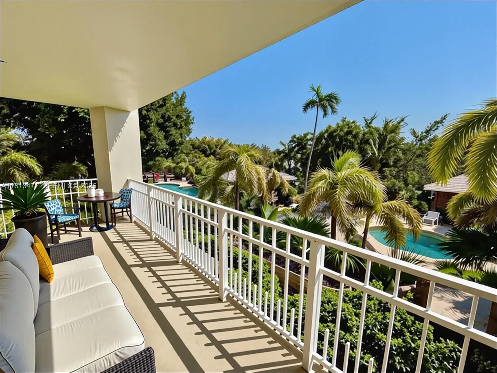 TOWERS OF QUAYSIDE CONDO - Residential