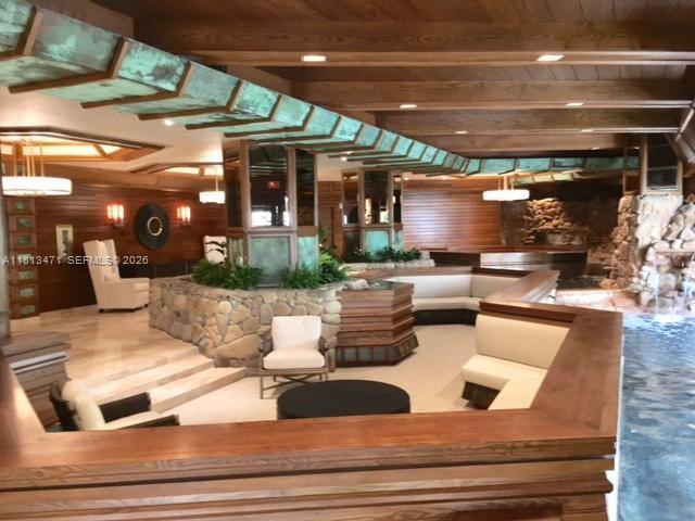 TOWERS OF QUAYSIDE CONDO - Residential