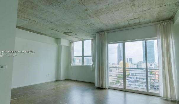 THE LOFT DOWNTOWN II COND - Residential